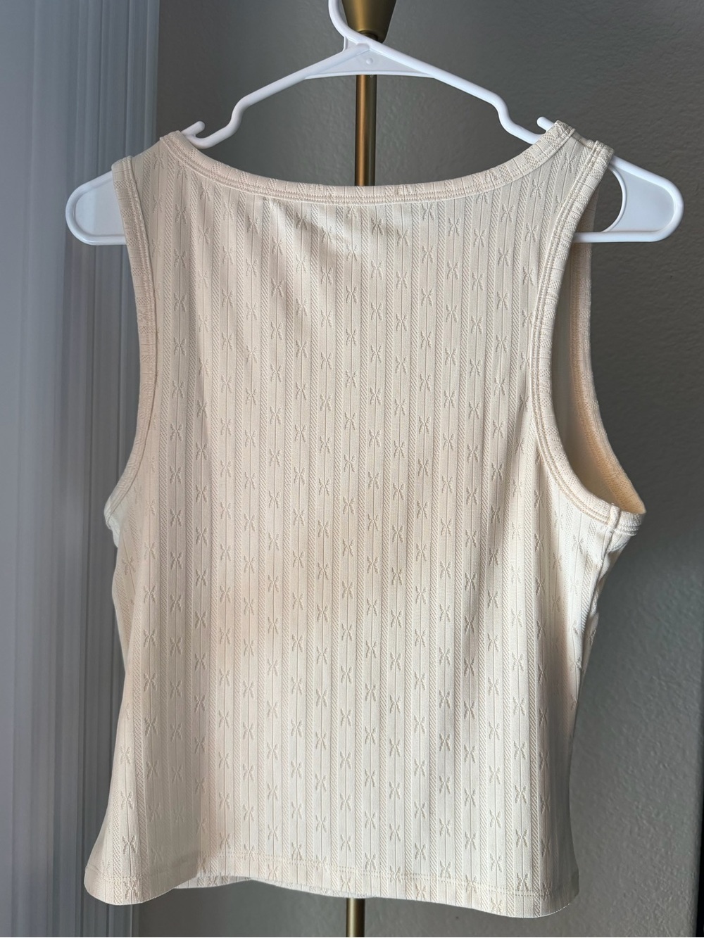 Rihoas Cream Sleeveless Boatneck Knit Tank Top, Size Medium - Picture 2 of 5